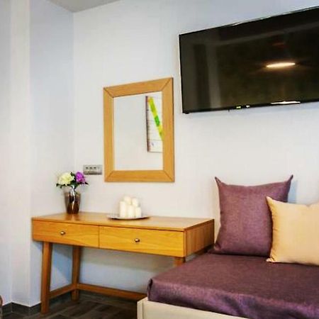 Rigas City Apartments Chrissi Akti Chania Exterior foto